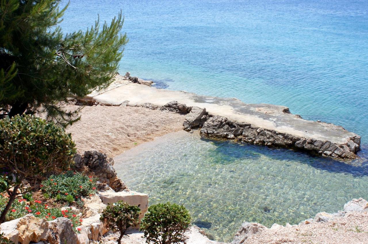 Apartments And Rooms By The Sea Mandre, Pag - 3557 Kolan Extérieur photo