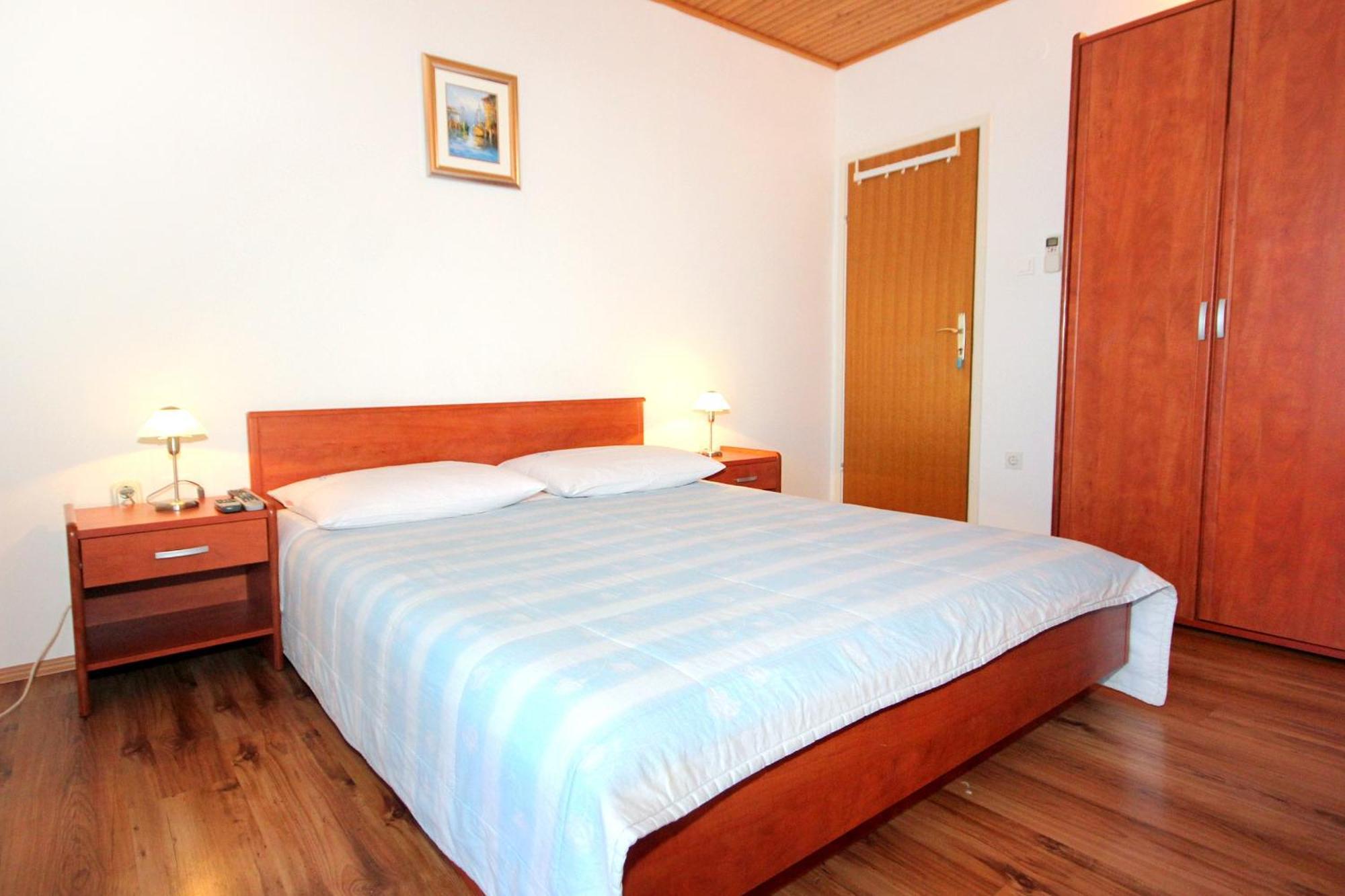 Apartments And Rooms By The Sea Mandre, Pag - 3557 Kolan Chambre photo